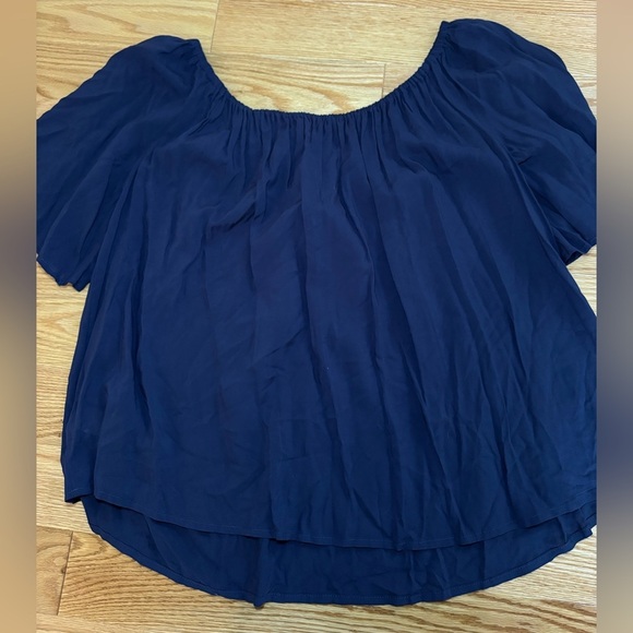 Lilly Pulitzer Blue Flutter Sleeve Blouse Relaxed Tie Front - Picture 6 of 6